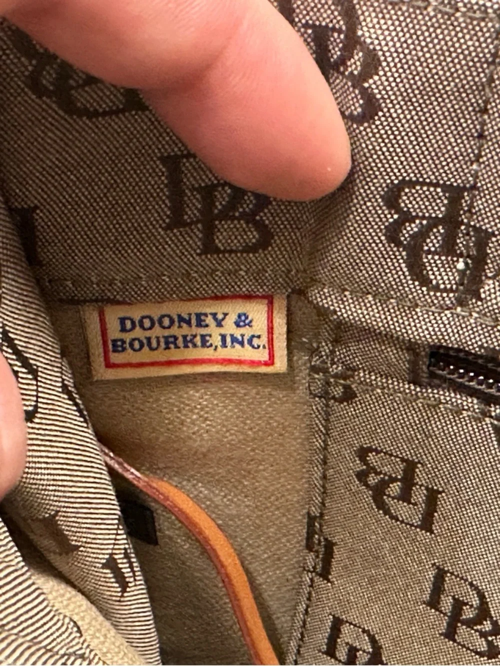Vintage Dooney & Bourke Small Tote Bag – Classic DB Monogram - Picture 5 of 9